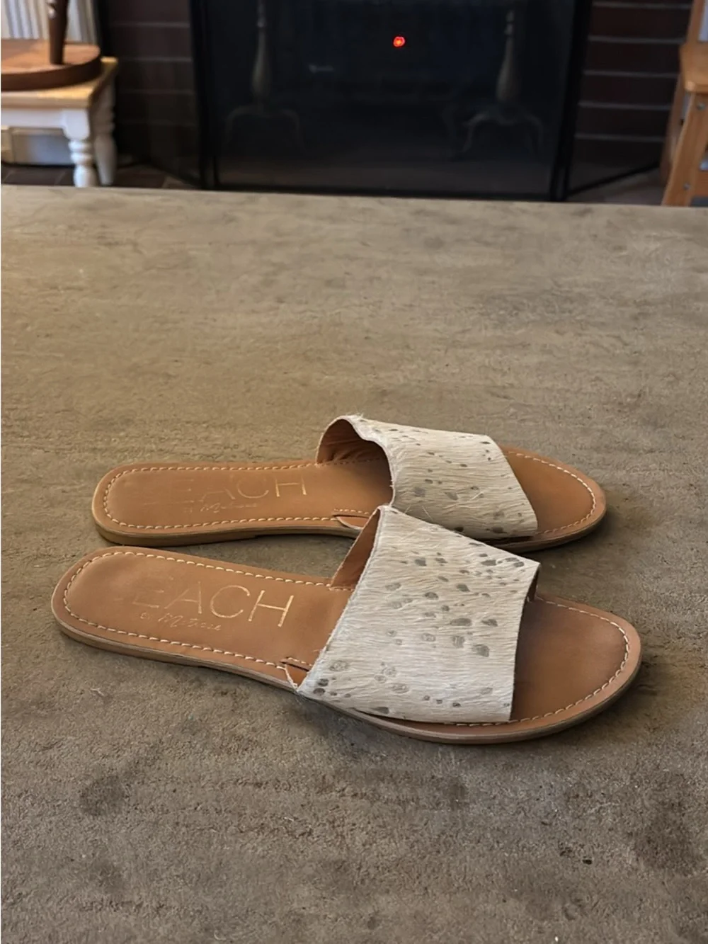 Beach by Matisse Cowhide Sandals (A-4)